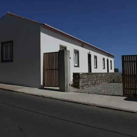 Casas Do Forneiro O Horizonte T2 Villa Nordeste  Exterior photo